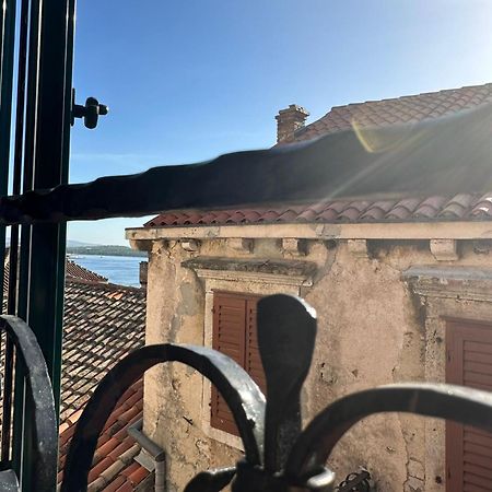 Old Stone House St Lawrence In The Heart Of Sibenik'S Old Town公寓 外观 照片