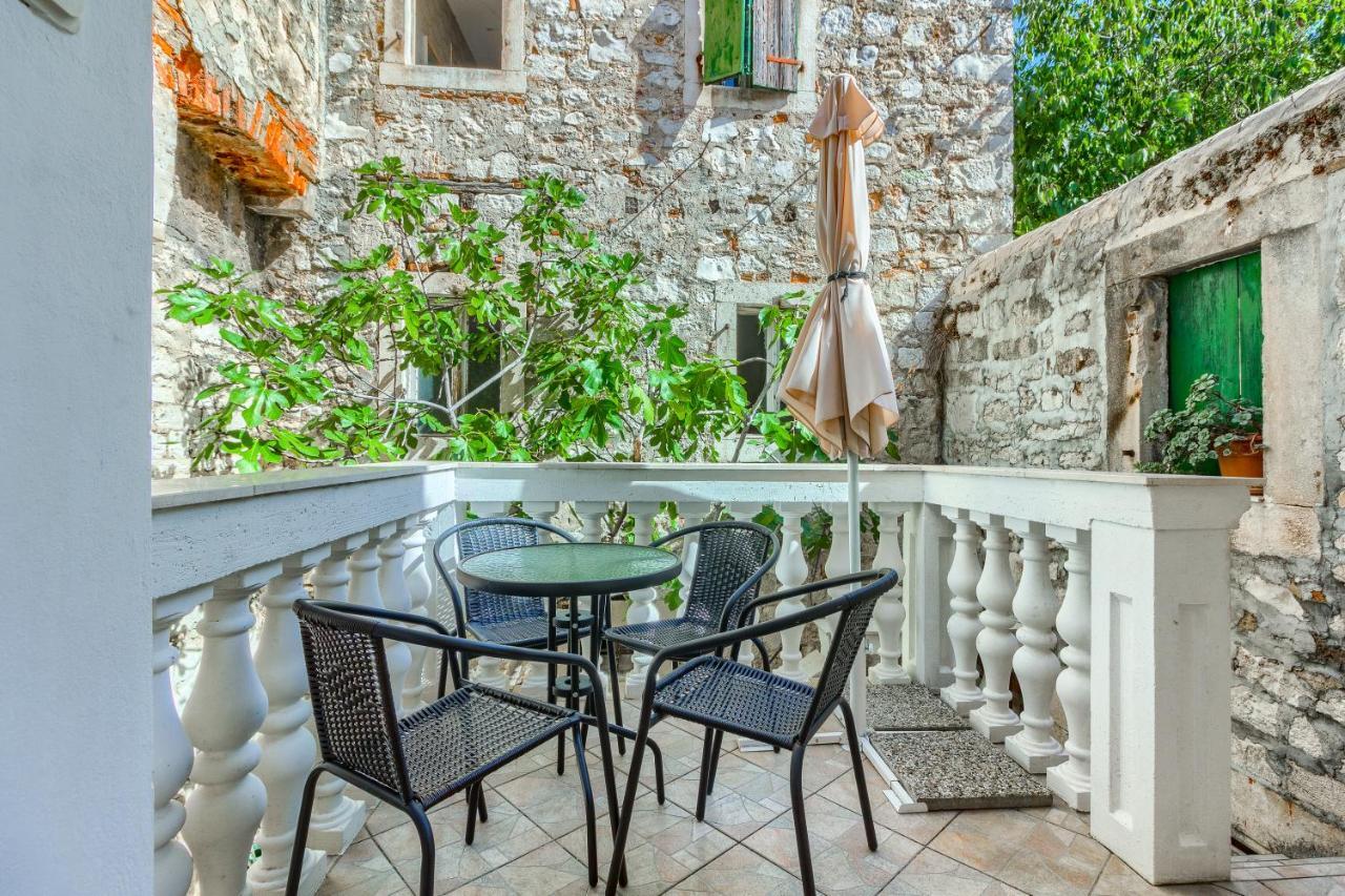 Old Stone House St Lawrence In The Heart Of Sibenik'S Old Town公寓 外观 照片
